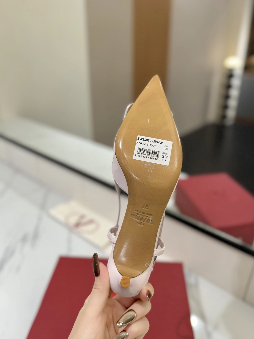 COCO-- V1859ti9o WS0Q70TMKW34PINK goatskin VLogo Signature Heel height：4.5CM item:E-X138C3001